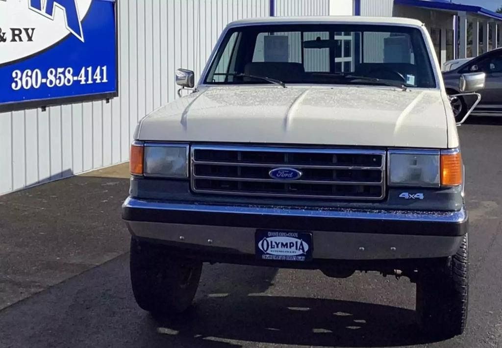 1990 Ford F-250 null image 1