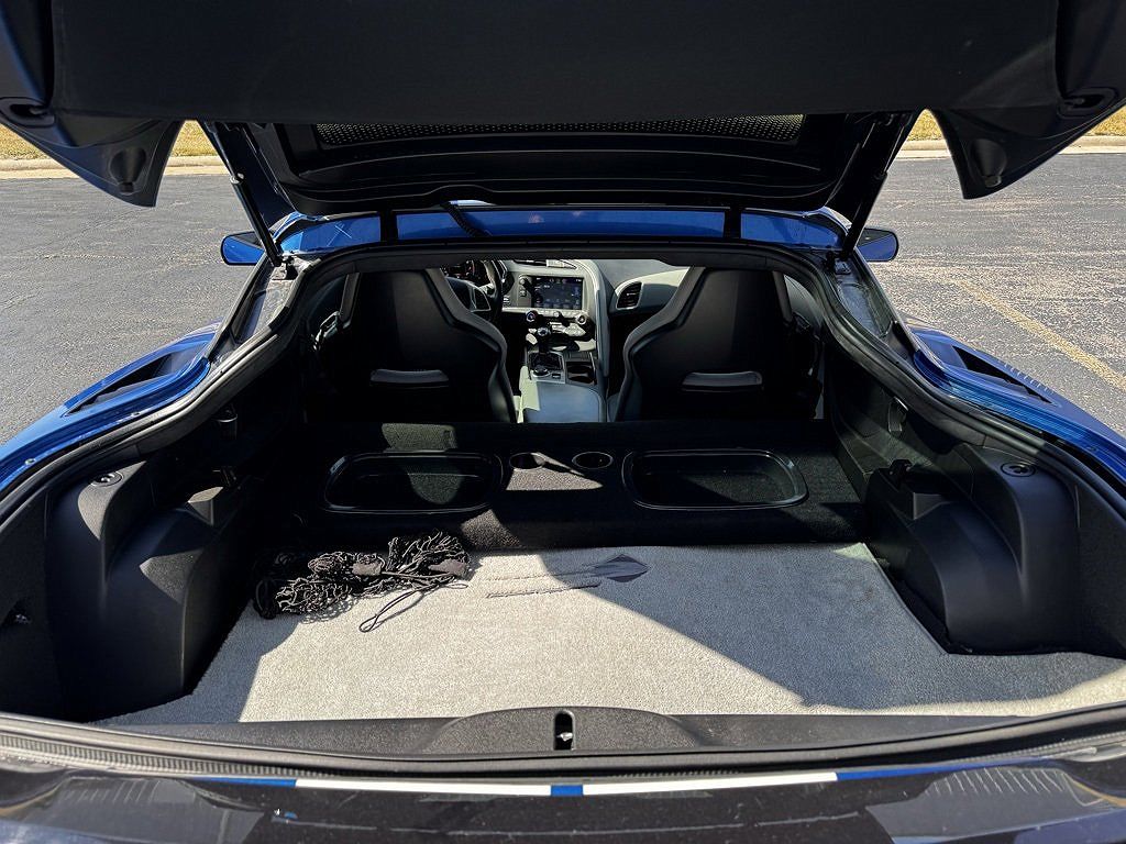2015 Chevrolet Corvette Z51 image 10