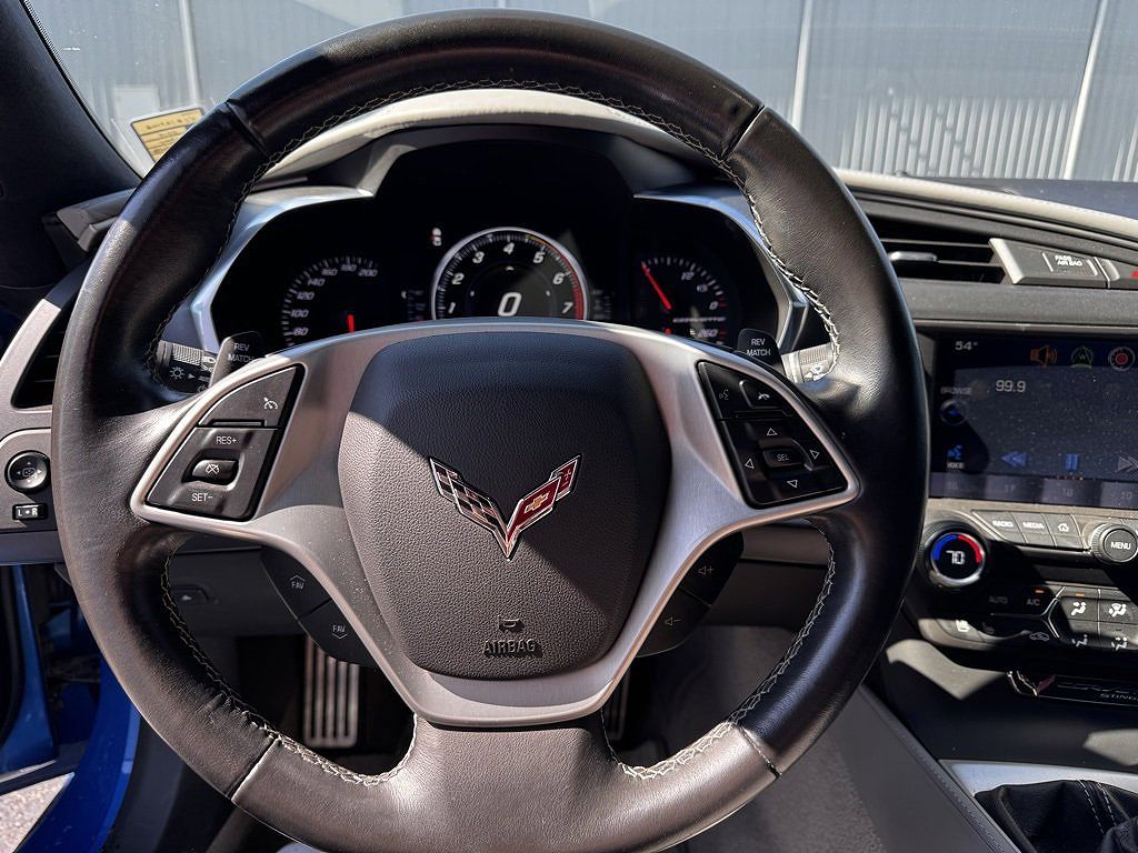 2015 Chevrolet Corvette Z51 image 15
