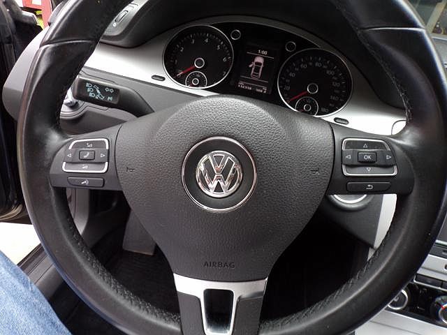 2010 Volkswagen CC Sport image 5