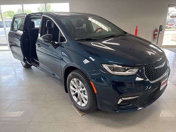 2025 Chrysler Pacifica