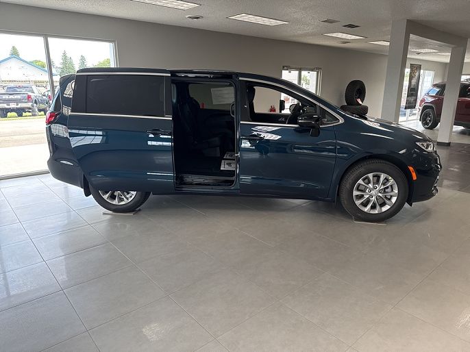 2025 Chrysler Pacifica