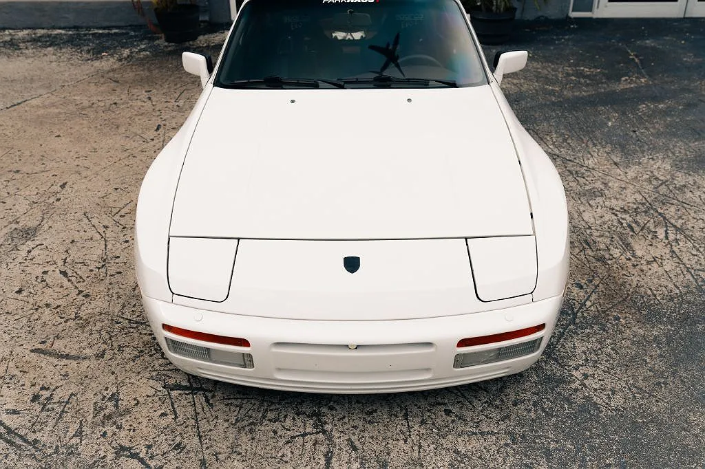 1988 Porsche 944 Turbo image 1