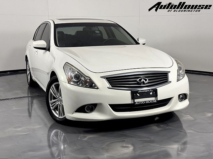 2015 Infiniti Q40