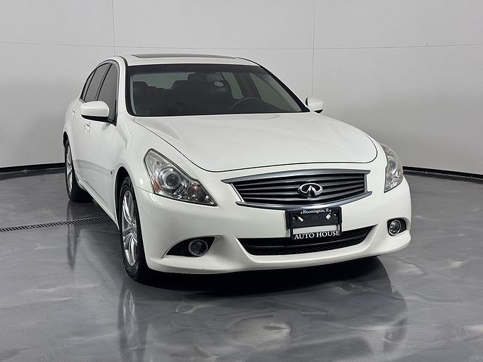 2015 Infiniti Q40