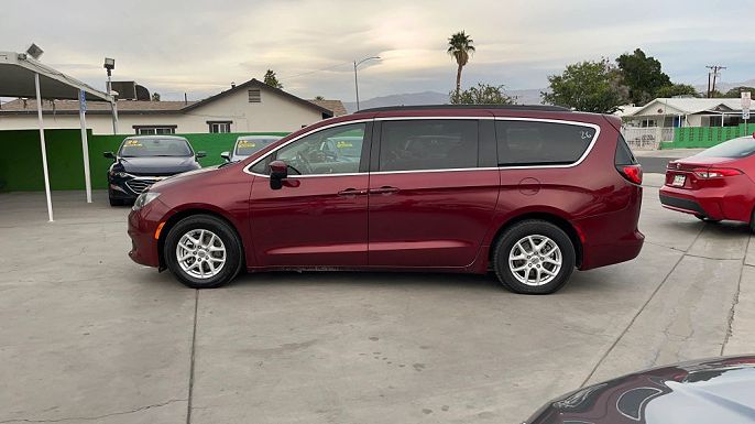 2021 Chrysler Voyager