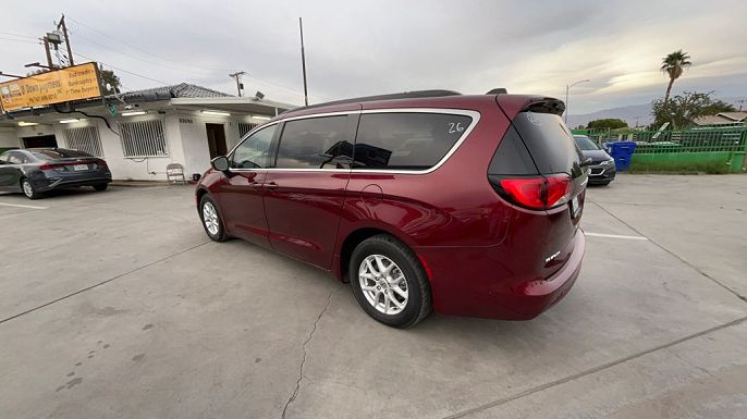 2021 Chrysler Voyager