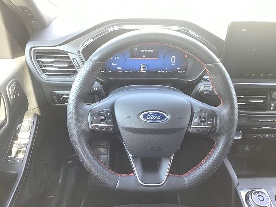 2023 Ford Escape ST-Line Select photo 11