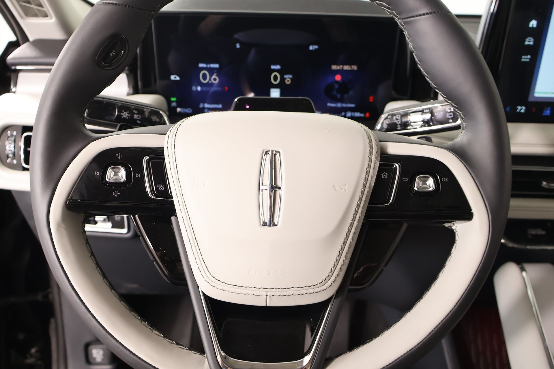 2026 Lincoln Aviator