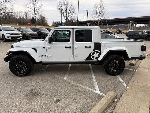 2025 Jeep Gladiator