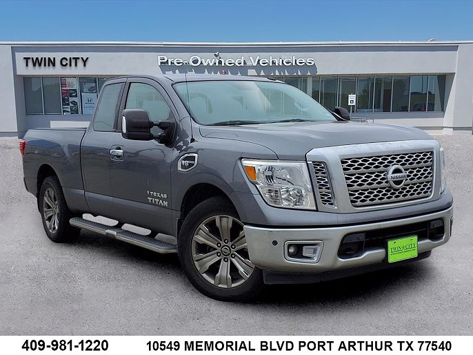 2017 Nissan Titan