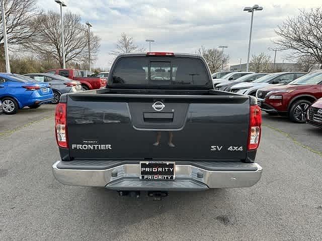 2015 Nissan Frontier SV image 3