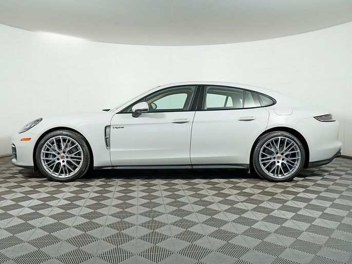 2023 Porsche Panamera