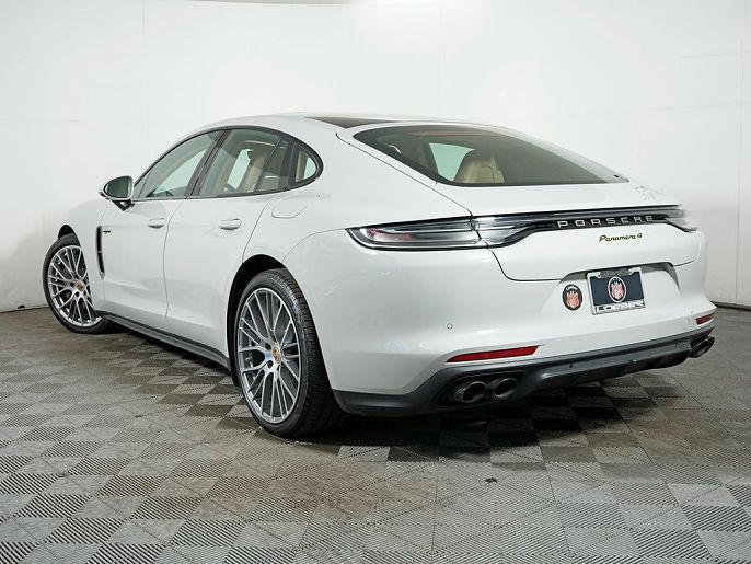 2023 Porsche Panamera