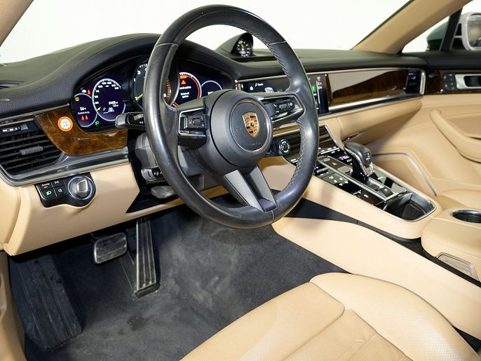 2023 Porsche Panamera