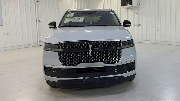 2025 Lincoln Navigator L
