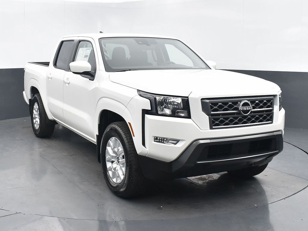 2024 Nissan Frontier SV image 1