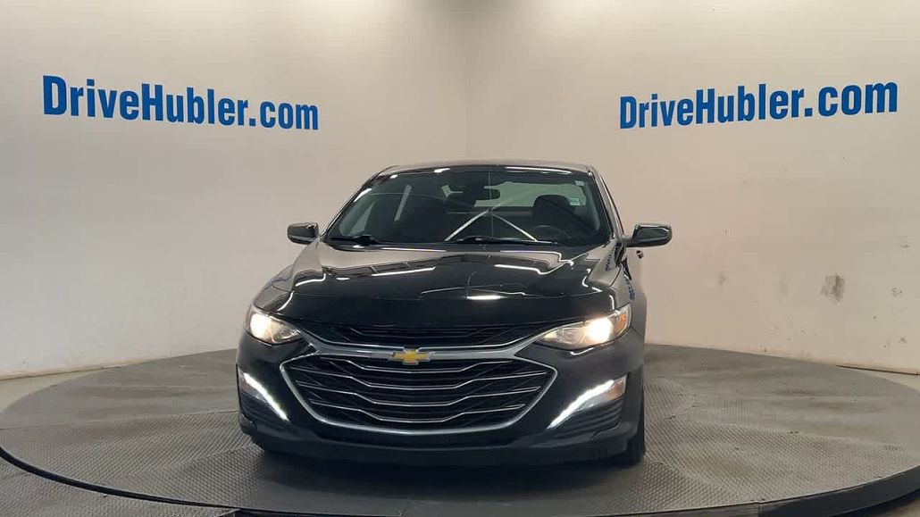 2021 Chevrolet Malibu LT image 3