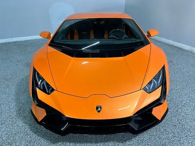 2023 Lamborghini Huracan null image 2