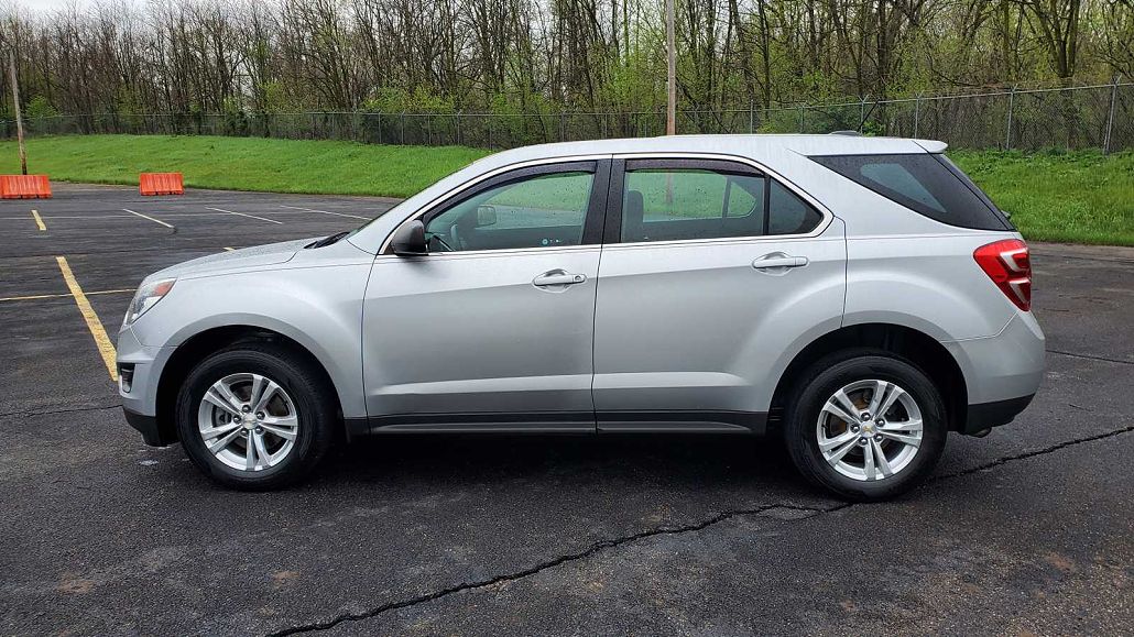 2016 Chevrolet Equinox LS image 5