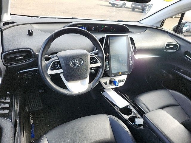 2017 Toyota Prius Prime Advanced image 2
