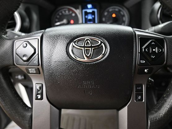 2022 Toyota Tacoma TRD Off-Road photo 10