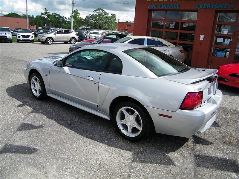 2000 Ford Mustang GT image 3