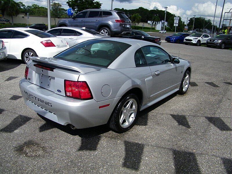 2000 Ford Mustang GT image 5