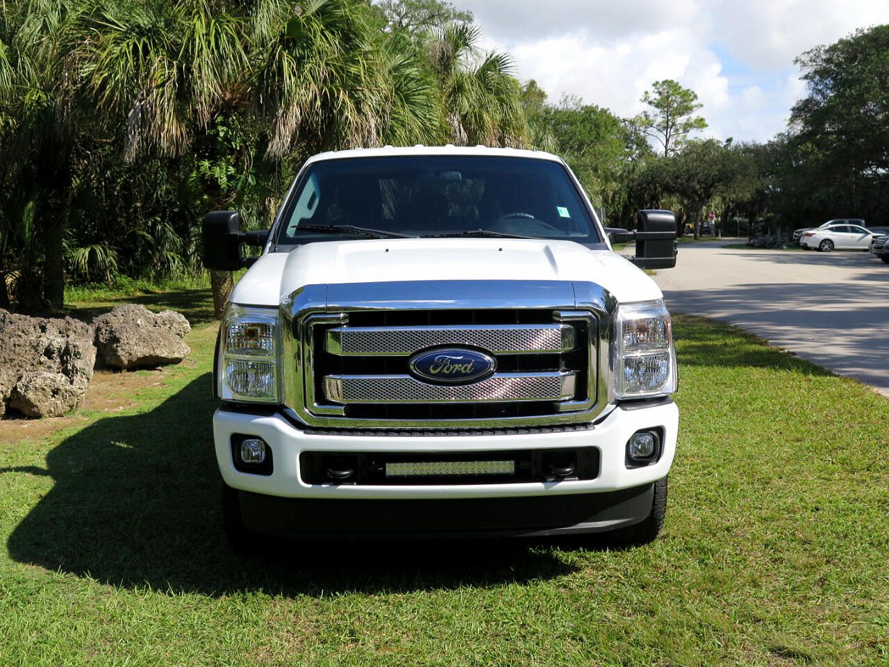 2013 Ford F-350 null image 8