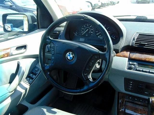 2003 BMW X5 3.0i image 10