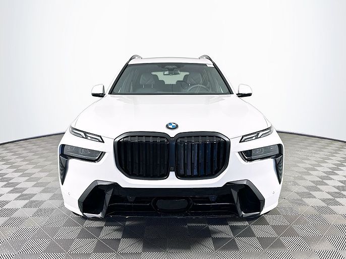 2025 BMW X7