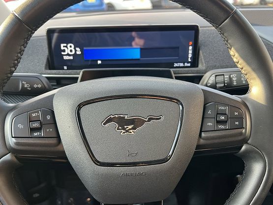 2023 Ford Mustang Mach-E Premium photo 15