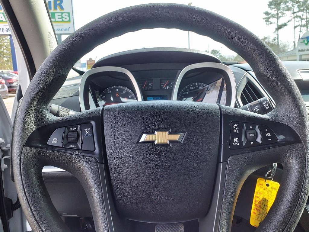 2014 Chevrolet Equinox LS image 14