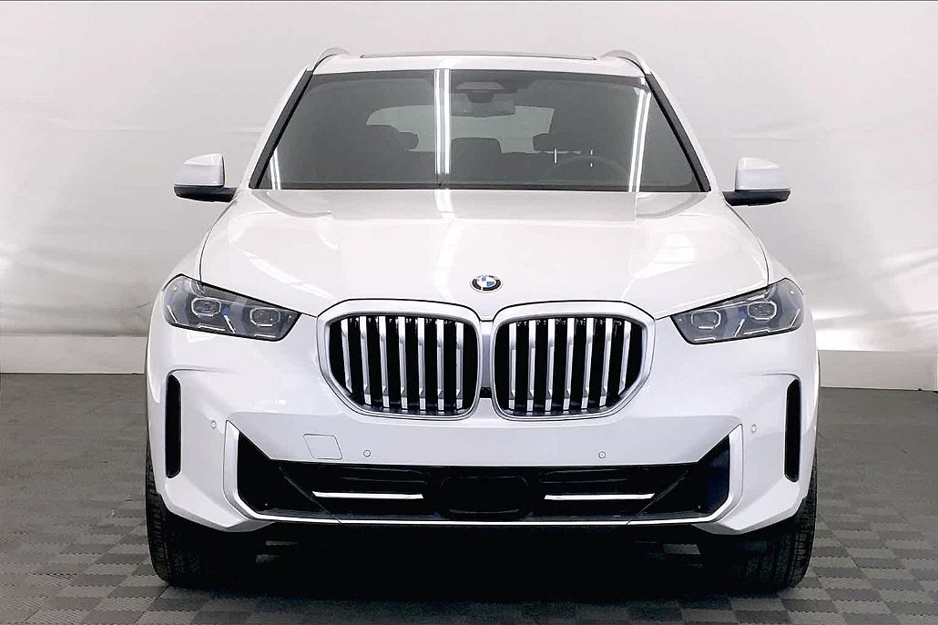 2024 BMW X5 xDrive40i image 5