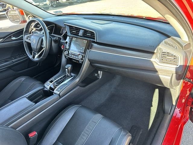 2020 Honda Civic Touring image 3