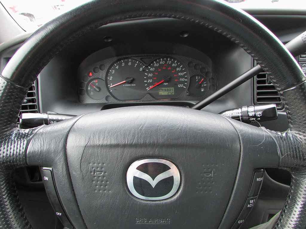 2002 Mazda Tribute ES image 23