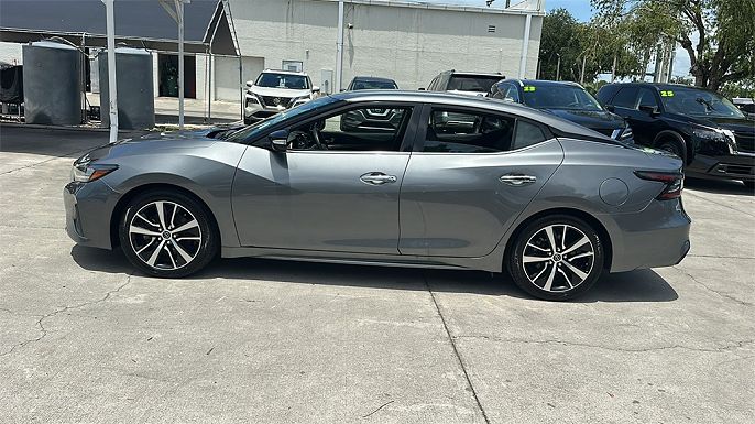 2023 Nissan Maxima