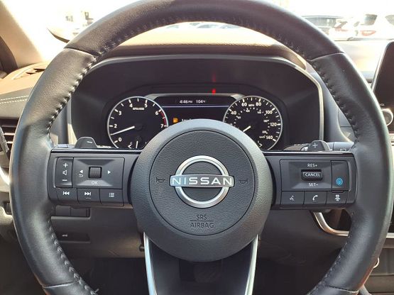 2022 Nissan Rogue SV photo 9