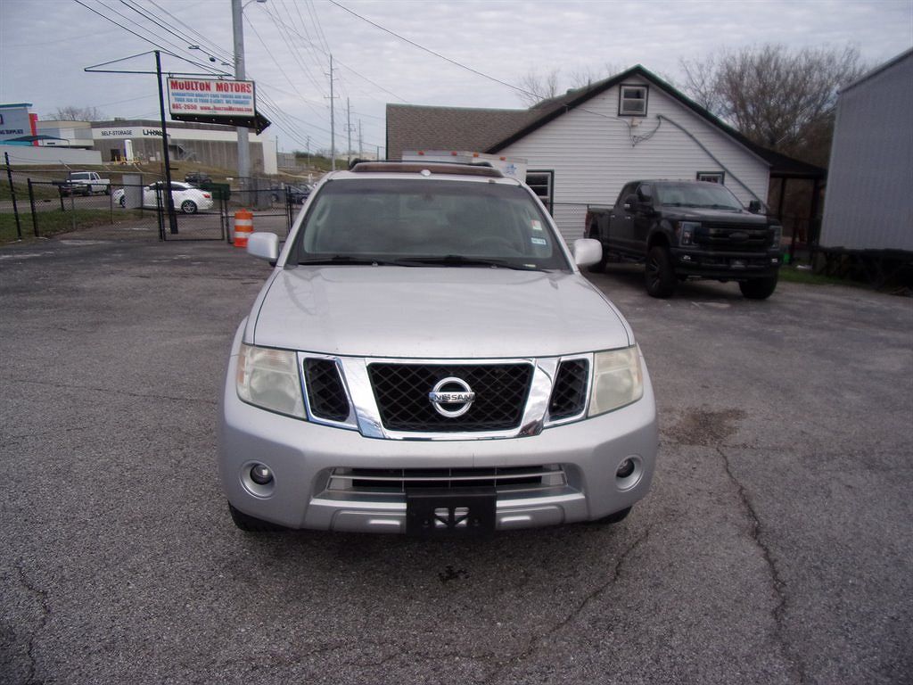 2009 Nissan Pathfinder SE image 2