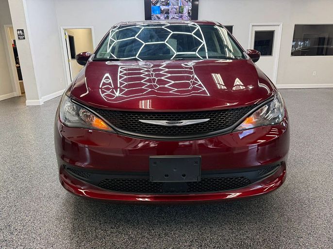 2023 Chrysler Voyager