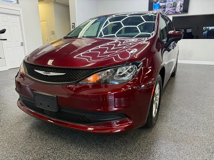 2023 Chrysler Voyager