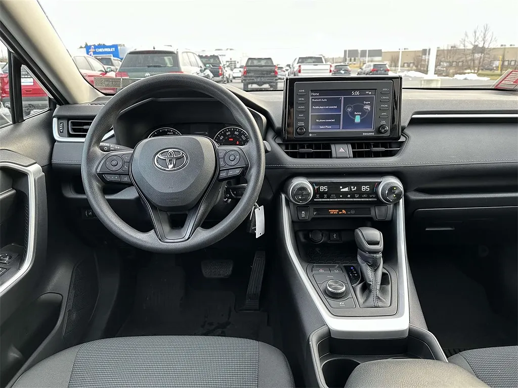 2021 Toyota RAV4 LE image 1