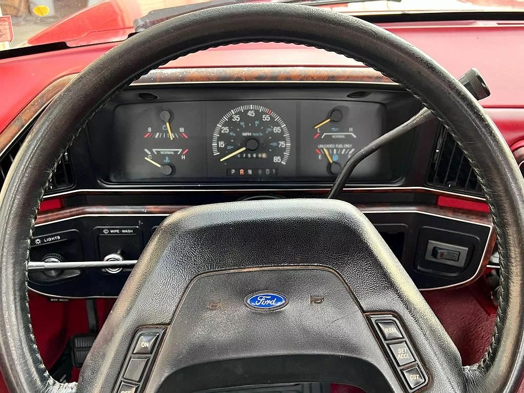 1990 Ford F-150 null image 10