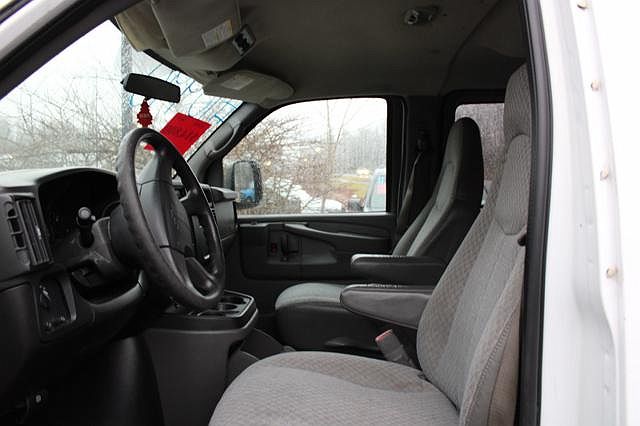 2007 Chevrolet Express 3500 image 10