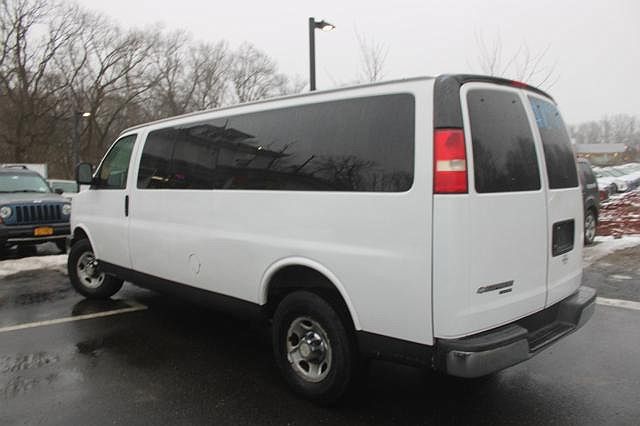 2007 Chevrolet Express 3500 image 4