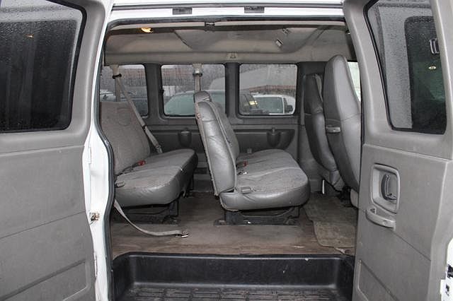2007 Chevrolet Express 3500 image 63