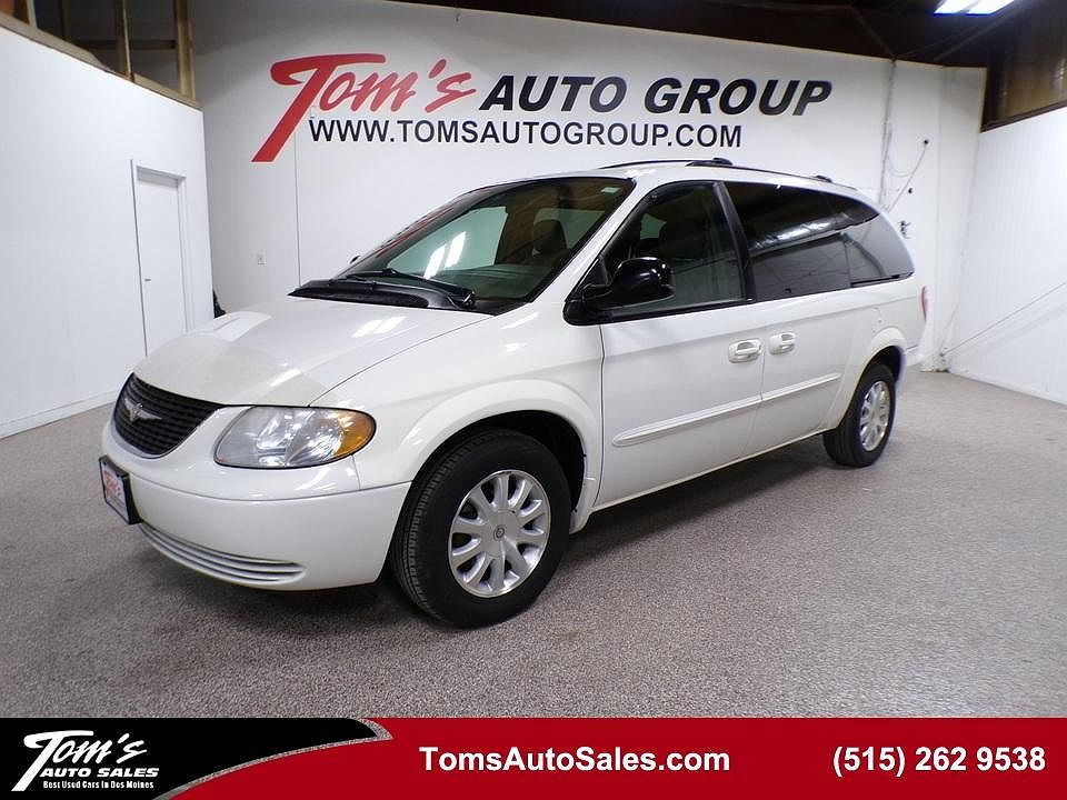 2003 Chrysler Town & Country EX image 0