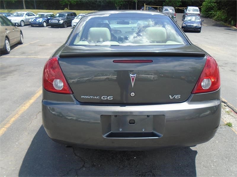 2006 Pontiac G6 SE image 2