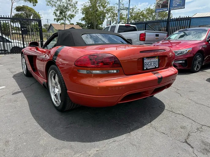 2005 Dodge Viper