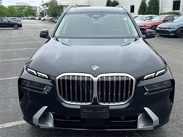 2023 BMW X7